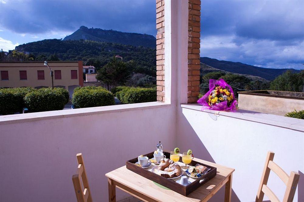 Hotel Villa Sant' Andrea Valderice Exterior photo